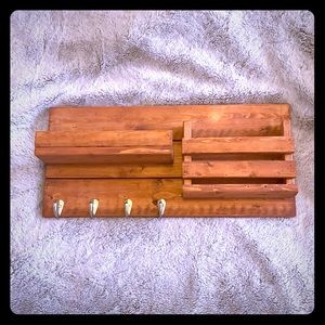 😍 Farmhouse Rustic Mail Organizer - so cute!!!